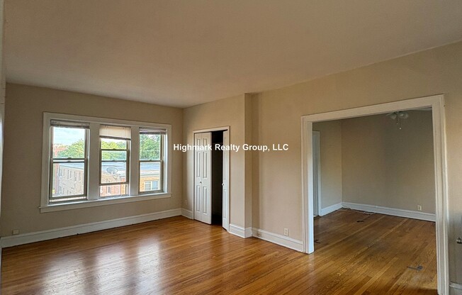 830 Reba Pl