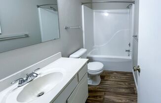 2 beds, 2 baths, 1,000 sqft, $1,325, Unit 303