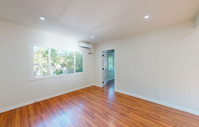 582Oak