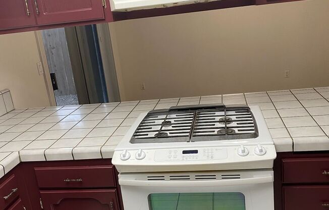 1612 N. NORMAN DR. - 3 BEDROOM 2 BATHROOM - VISALIA