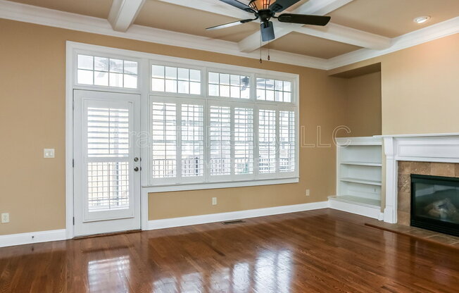 1258 DEKALB AVE NE