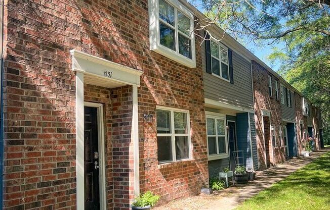 1703 PARK VLG DR