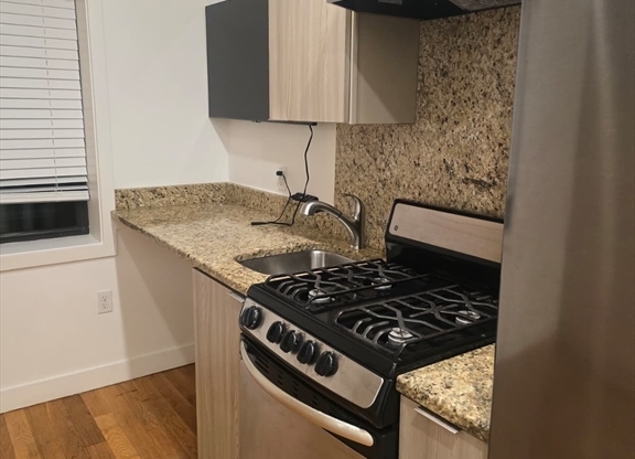 Studio, 1 bath, 600 sqft, $1,550, Unit 3