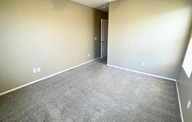 3 beds, 2 baths, $2,300