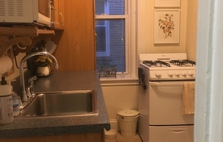 1 bed, 1 bath, 1,000 sqft, $2,200, Unit 18