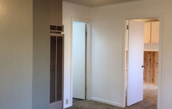 Great Heights Location 1BD Duplex