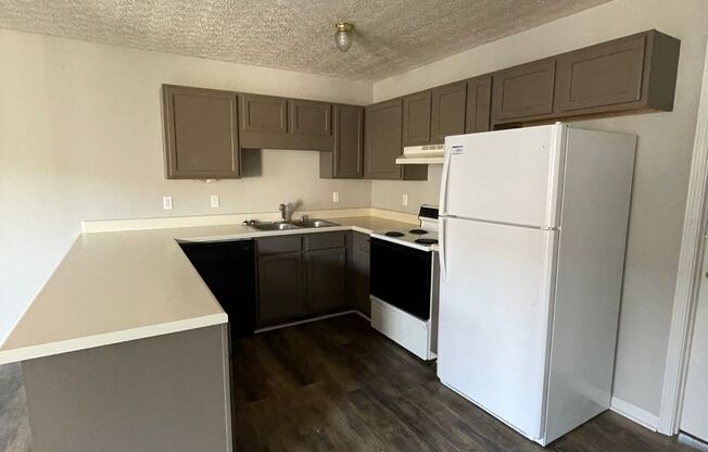 1 bed, 1 bath, 650 sqft, $685, Unit 124D