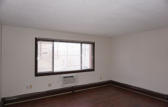 26 - 629 E 15th