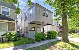 613 Davis St