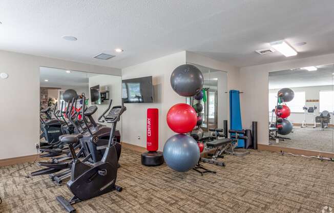 the gym at the country vista at liberty lake