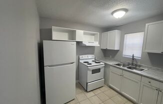 2 beds, 1 bath, 765 sqft, $775, Unit Unit "N"