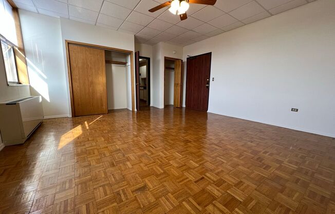 Studio, 1 bath, 400 sqft, $1,695, Unit 620-410