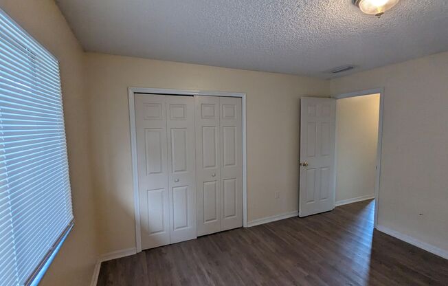 1 bed, 1 bath, 840 sqft, $1,075, Unit 1303