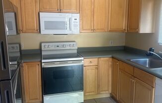 2 beds, 1 bath, $850, Unit Unit 2