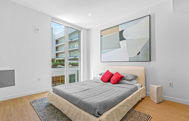 1 bed, 1 bath, 569 sqft, $3,600, Unit 519