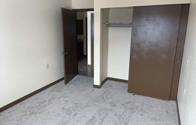 1 bed, 1 bath, $425, Unit 4