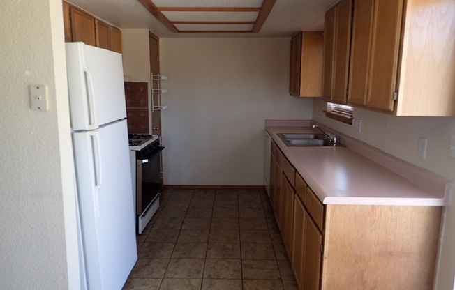 3 beds, 2 baths, $1,595