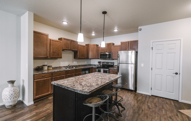 3 beds, 2 baths, 1,242 sqft, $1,750, Unit 4201-308