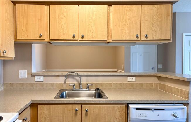 1 bed, 1 bath, 891 sqft, $1,625, Unit 1728