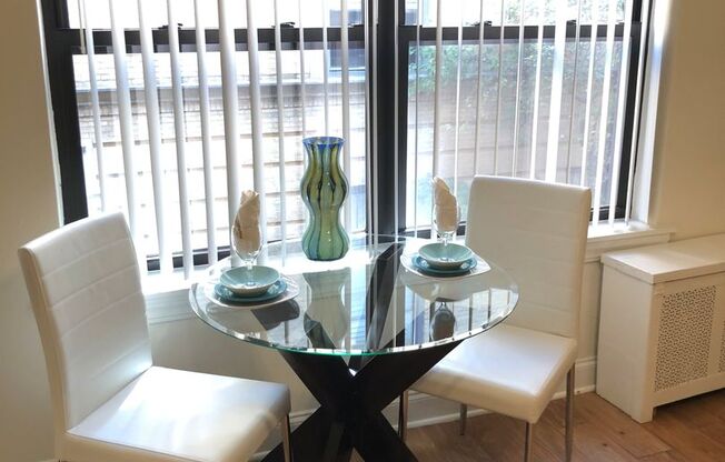 Ravenswood Vista Apartments