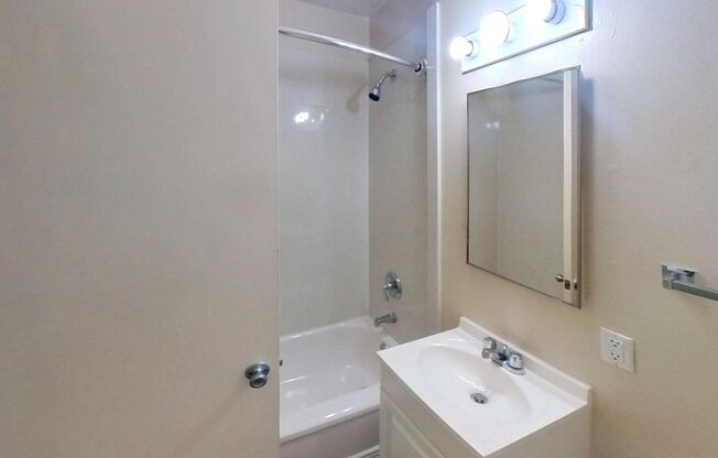 1 bed, 1 bath, 454 sqft, $2,495, Unit 11