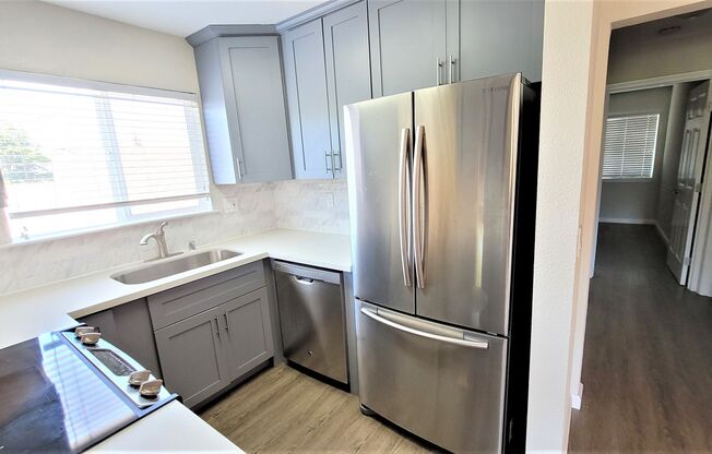 2 beds, 1 bath, $3,095, Unit 301