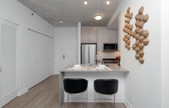 1 bed, 1 bath, 738 sqft, $2,725, Unit 503