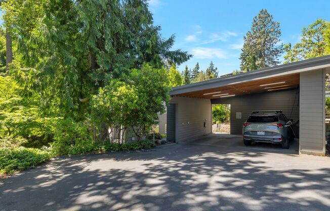 Great modern home located on Mercer Island