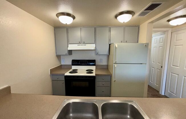 1 bed, 1 bath, 575 sqft, $944, Unit 305