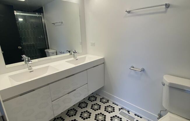 3 beds, 2 baths, 1,500 sqft, $2,800, Unit Unit 4