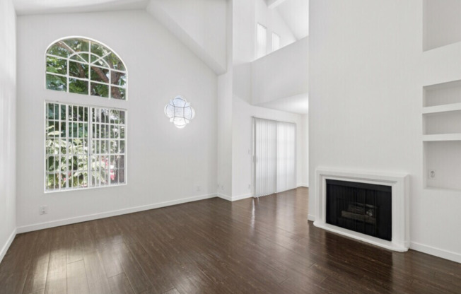 1 bed, 1 bath, 944 sqft, $2,695, Unit 206