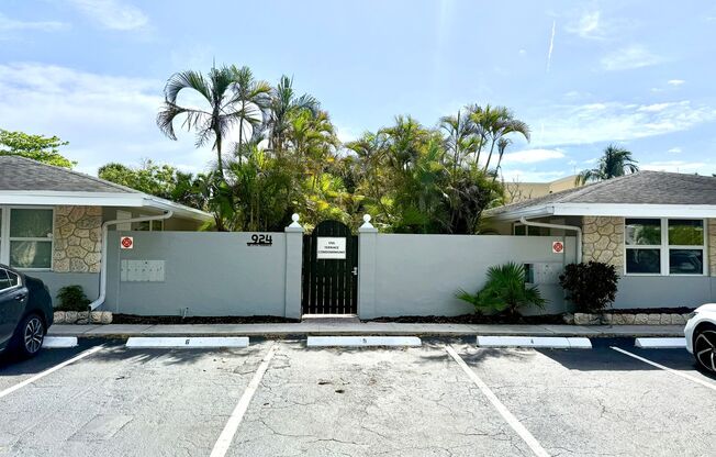 Spacious 1 bed 1 bath unit in Victoria Park!