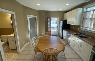 1 bed, 1 bath, 1,000 sqft, $2,350, Unit 1