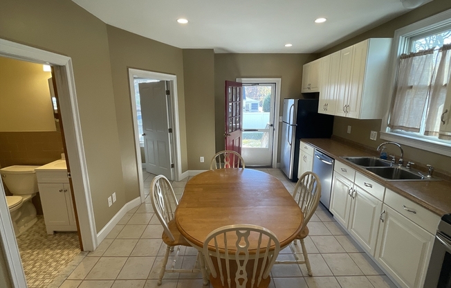 1 bed, 1 bath, 1,000 sqft, $2,350, Unit 1