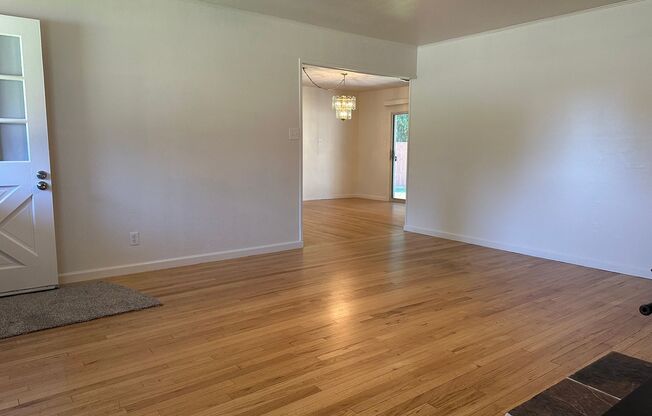 3 beds, 1 bath, $1,900