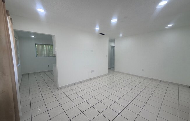 3821 SW 89 CT