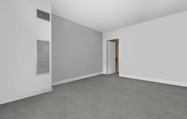 1 bed, 1.5 baths, 1,061 sqft, $5,750, Unit 14E