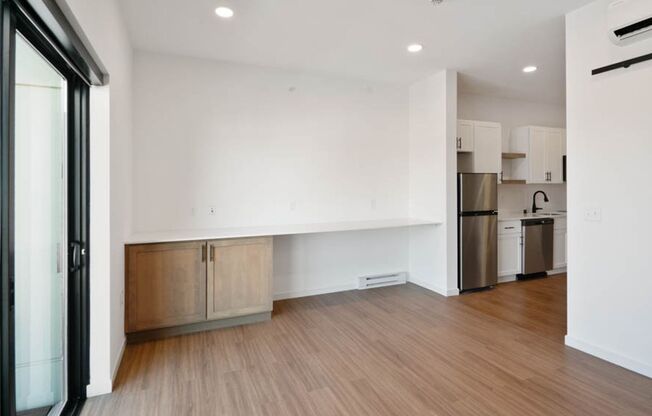 Studio, 1 bath, 427 sqft, $1,425, Unit 510