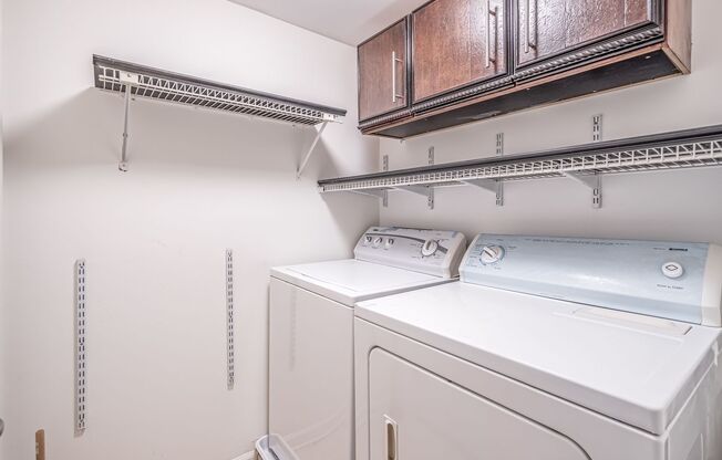 2 beds, 2 baths, $1,850, Unit 412