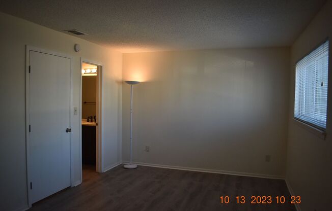 3 beds, 2 baths, $2,300