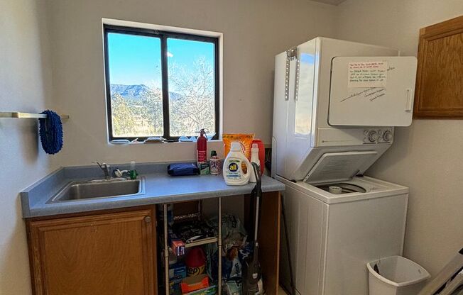 2 beds, 2 baths, $2,500