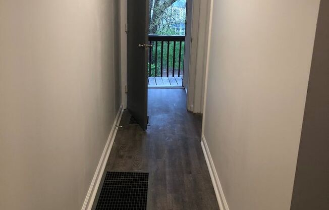 4 bedroom South Oakland House!