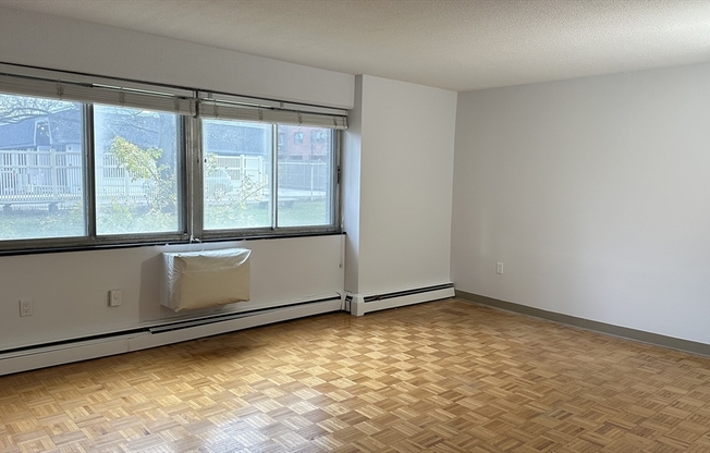 Studio, 1 bath, 445 sqft, $1,650, Unit 1F