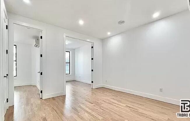 1027 PUTNAM AVE