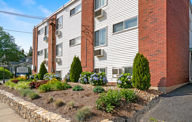 Welcome to Waterman Square Apartment Homes