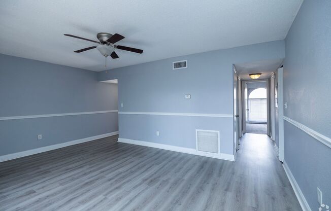 2 beds, 2 baths, 960 sqft, $1,350, Unit N6913C (2X2)