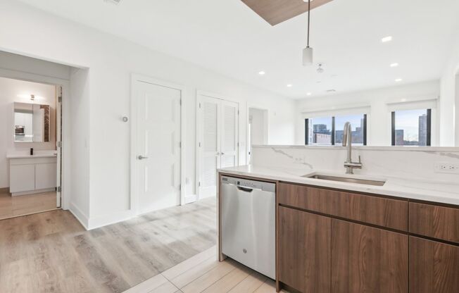 2 beds, 2 baths, 980 sqft, $2,850, Unit 302