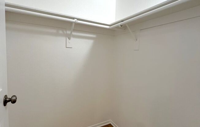 Studio, 1 bath, 500 sqft, $1,748, Unit 211