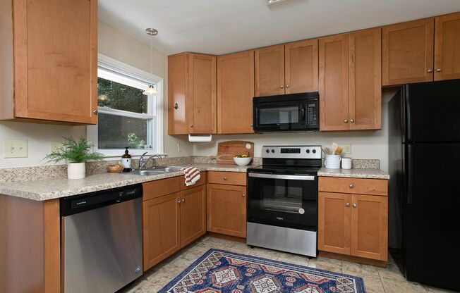 Spacious 1 Bedroom Duplex close to UNC Campus - Updated, Pet Friendly, Private Wooded Lot!