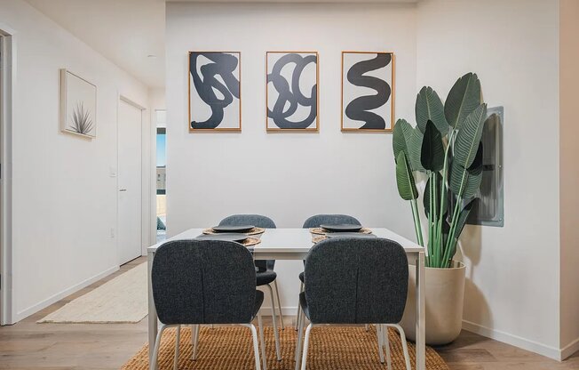 2 beds, 1 bath, $4,975, Unit 515